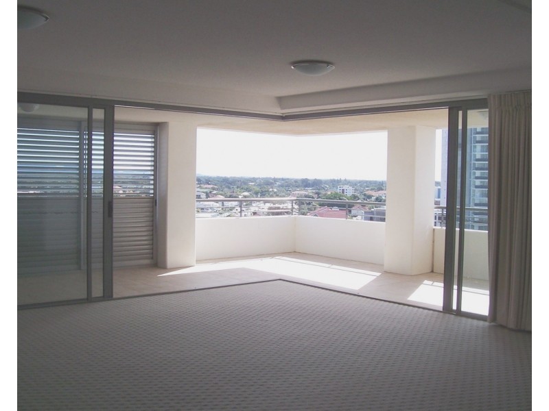 111/105 Scarborough Street, Southport QLD 4215