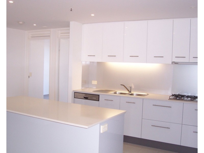 111/105 Scarborough Street, Southport QLD 4215