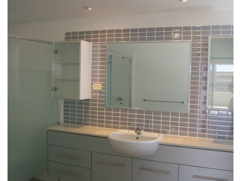 111/105 Scarborough Street, Southport QLD 4215