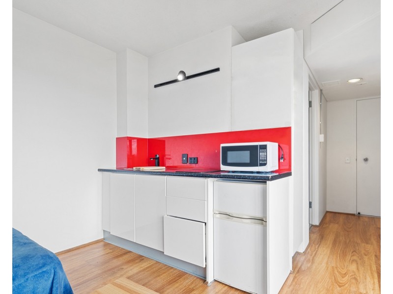 616/2 Barney Street, Southport QLD 4215