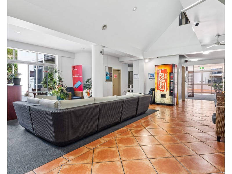 616/2 Barney Street, Southport QLD 4215