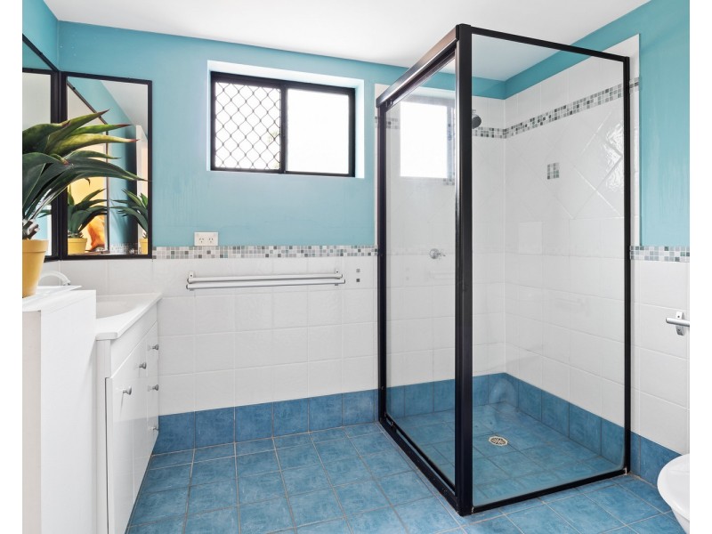 5/10  bath Street, Labrador QLD 4215