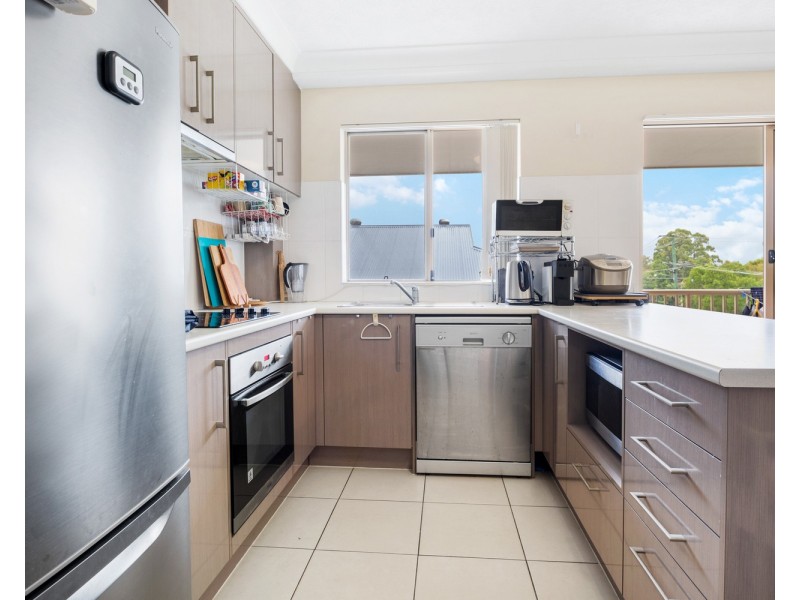 6/4 Sykes Court, Southport QLD 4215