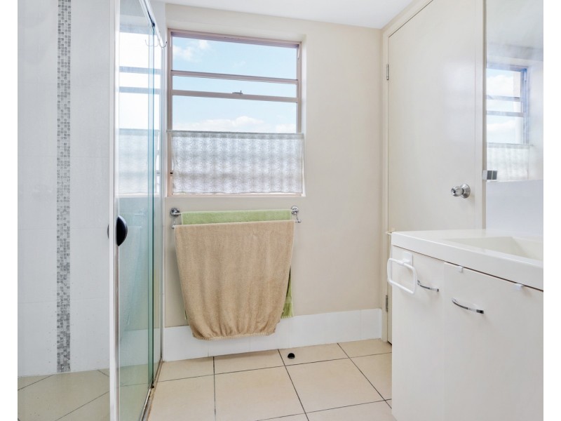 6/4 Sykes Court, Southport QLD 4215