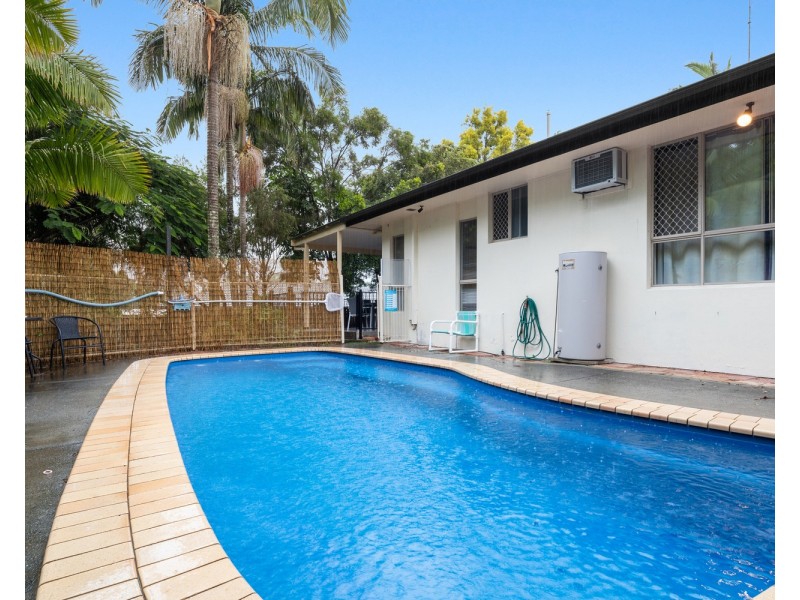 15 Woolmere Street, Carrara QLD 4211