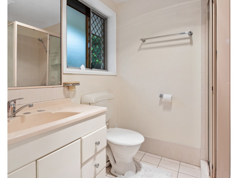 15 Woolmere Street, Carrara QLD 4211