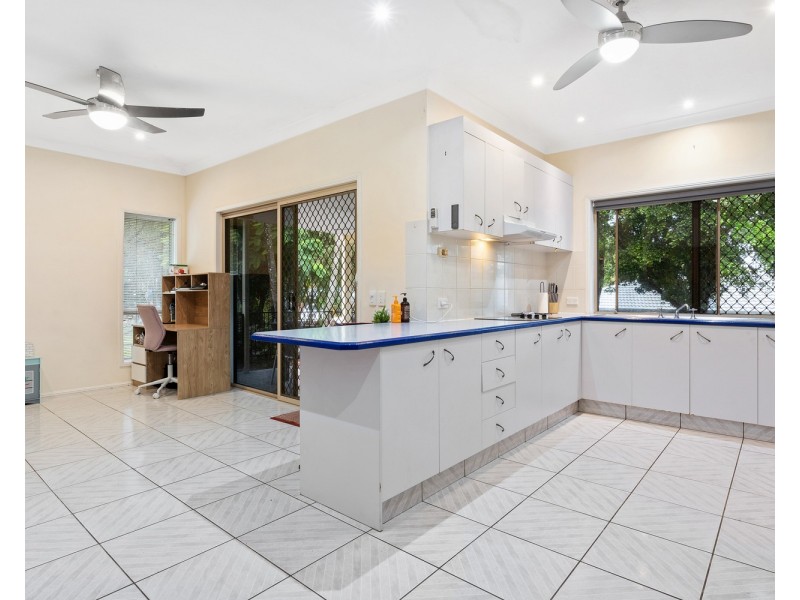 15 Woolmere Street, Carrara QLD 4211
