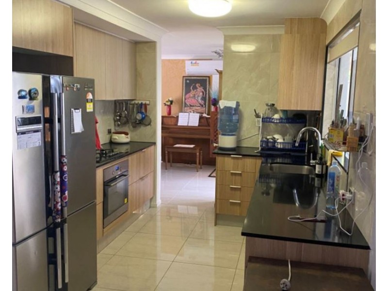 118 Benowa Road, Southport QLD 4215