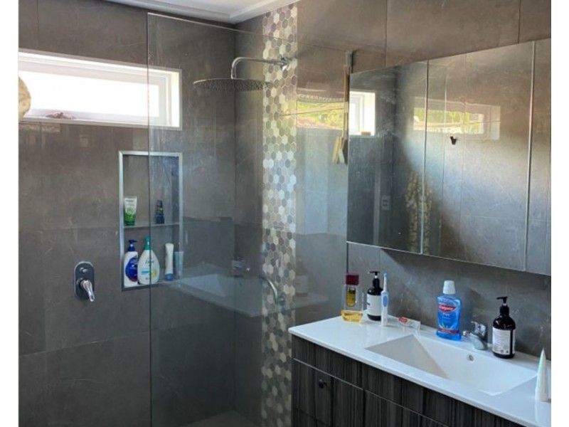 118 Benowa Road, Southport QLD 4215