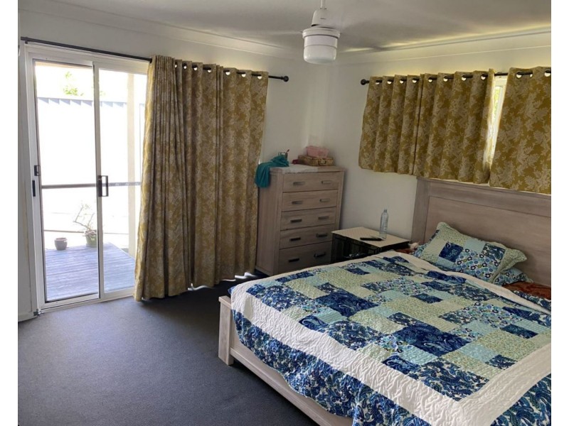 118 Benowa Road, Southport QLD 4215