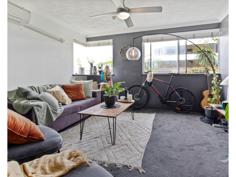 21/30 Marine Parade, Southport QLD 4215