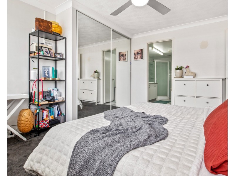 21/30 Marine Parade, Southport QLD 4215