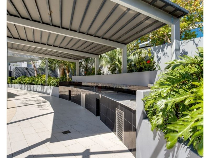33108/9 Lawson Street, Southport QLD 4215
