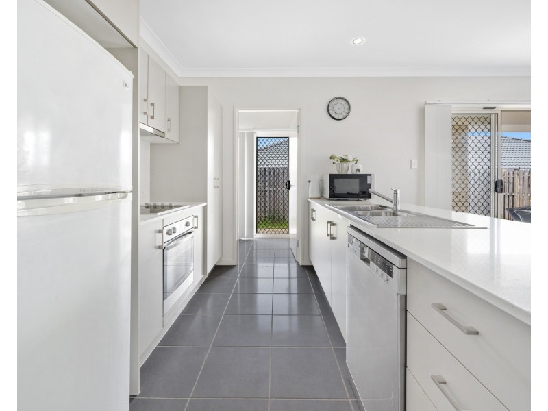 19 Charles Street, Pimpama QLD 4209
