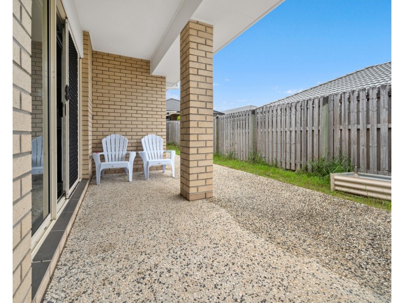 19 Charles Street, Pimpama QLD 4209