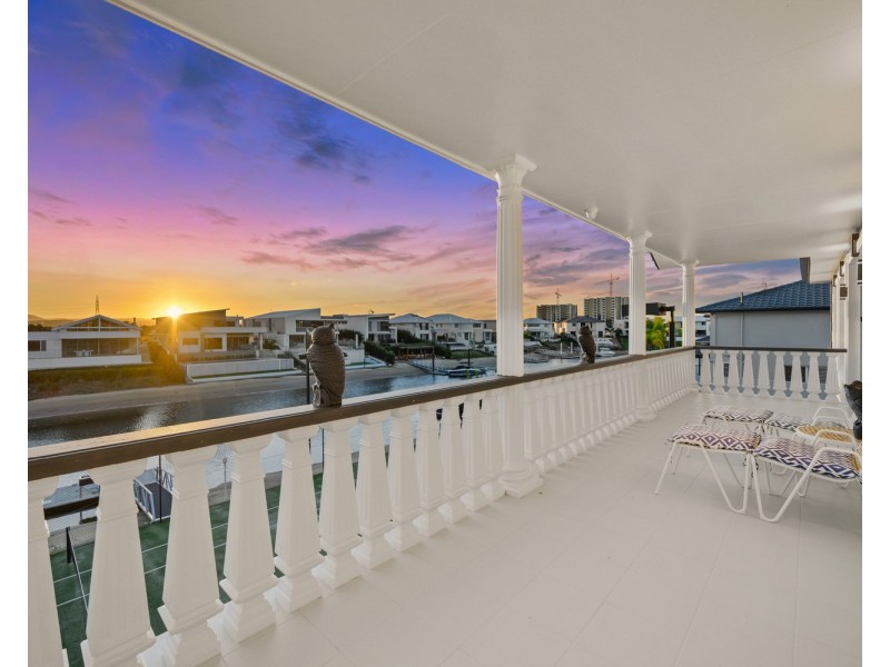 29-31 Cessnock Close, Mermaid Waters QLD 4218