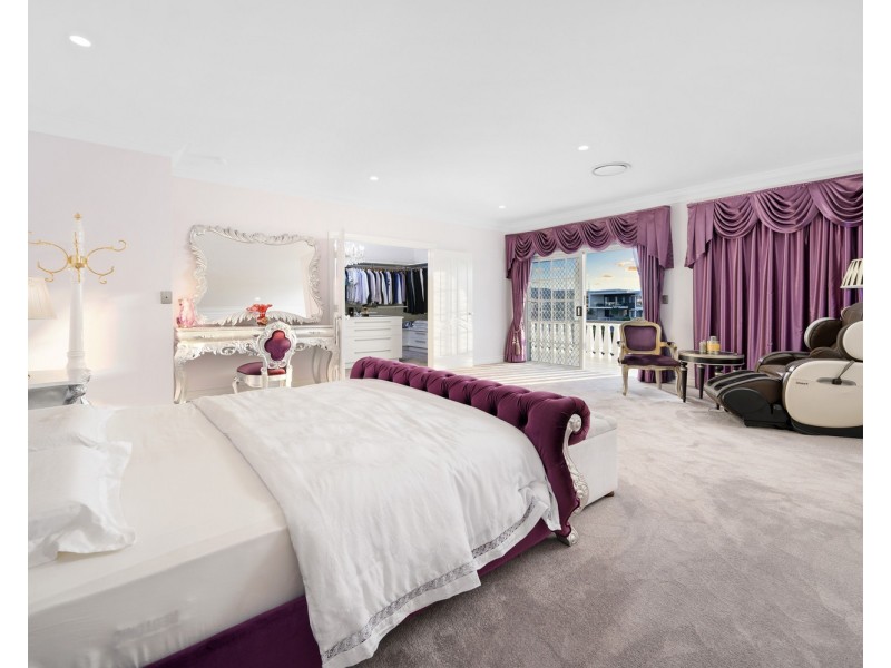 29-31 Cessnock Close, Mermaid Waters QLD 4218