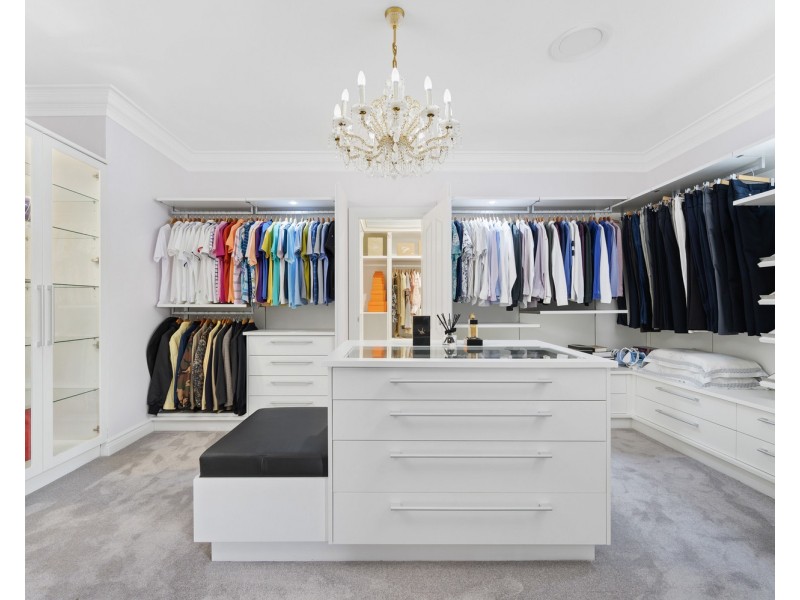 29-31 Cessnock Close, Mermaid Waters QLD 4218