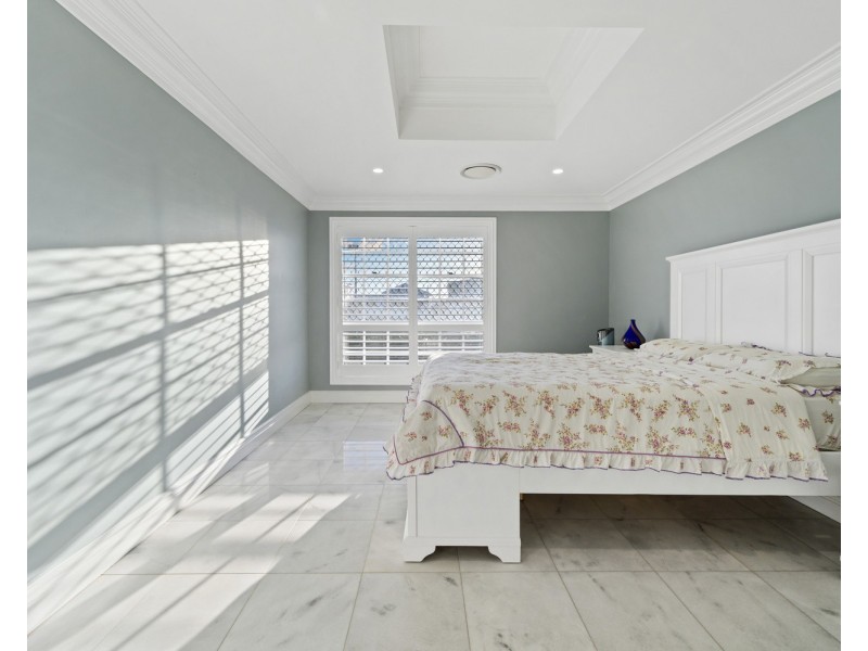 29-31 Cessnock Close, Mermaid Waters QLD 4218