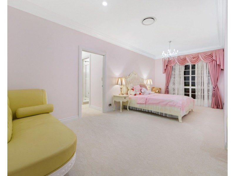 29-31 Cessnock Close, Mermaid Waters QLD 4218