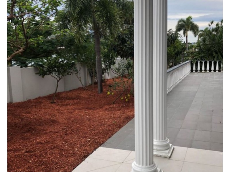 29-31 Cessnock Close, Mermaid Waters QLD 4218