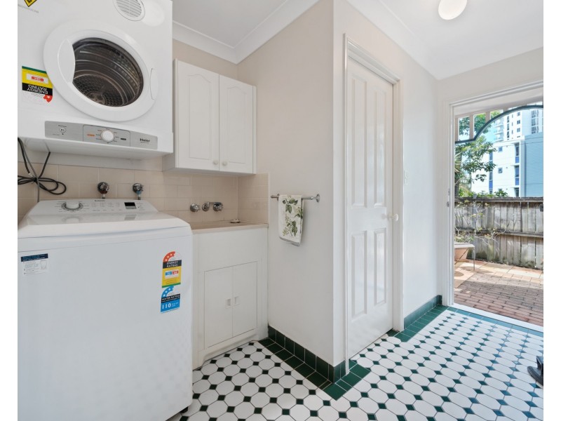 7/53 Bauer Street, Southport QLD 4215