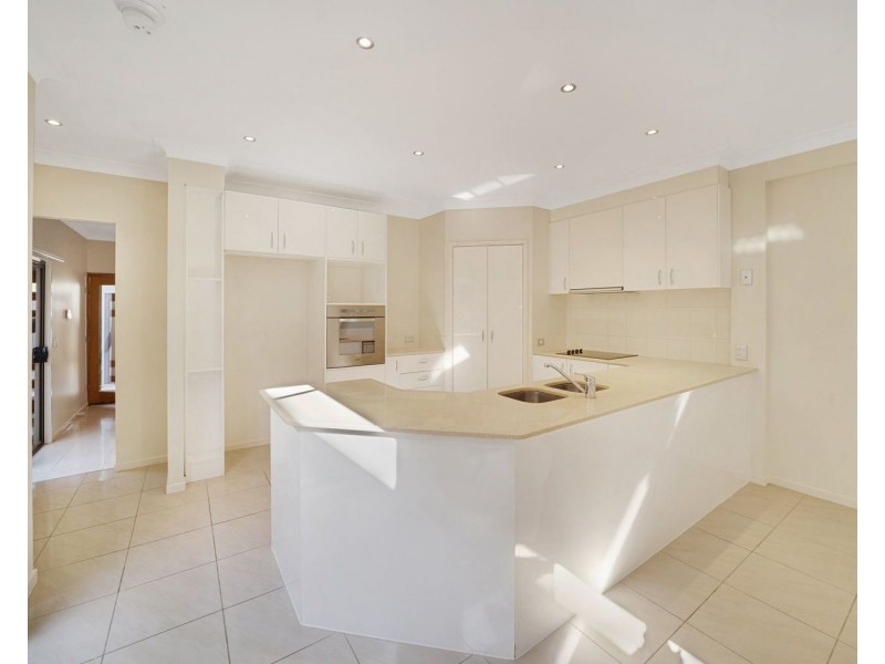 4/12 Prince Street, Southport QLD 4215