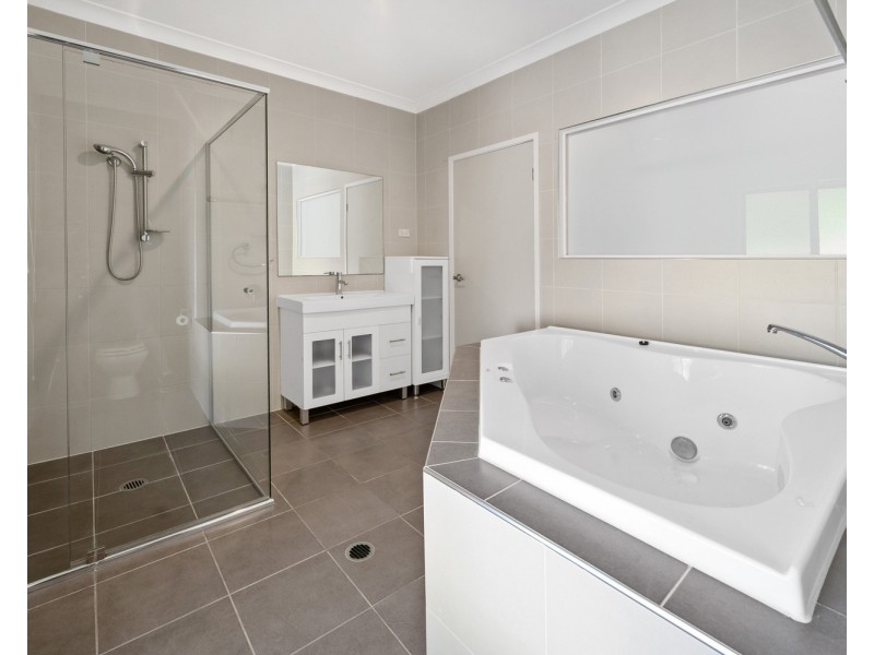 16 Eden Court, Nerang QLD 4211