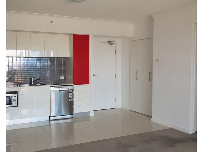 31504/9 Lawson Street, Southport QLD 4215