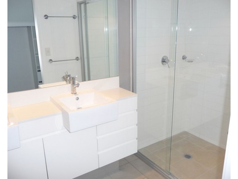 31504/9 Lawson Street, Southport QLD 4215