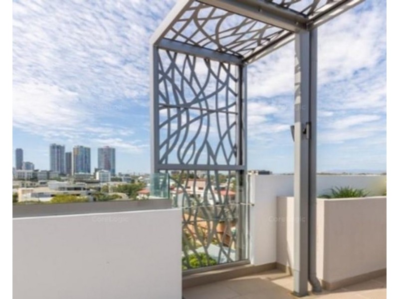 203/26 Gray Street, Southport QLD 4215