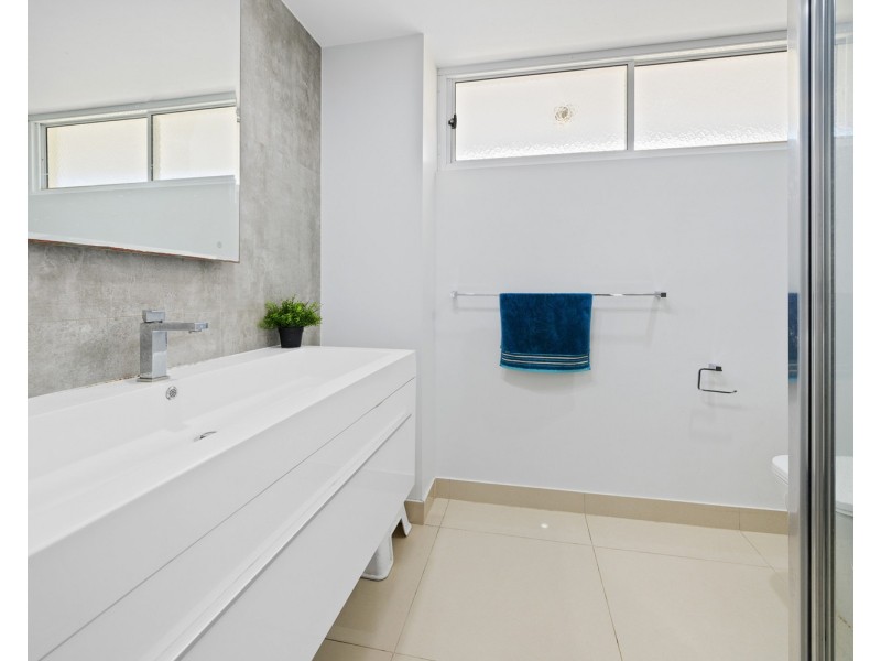 203/26 Gray Street, Southport QLD 4215
