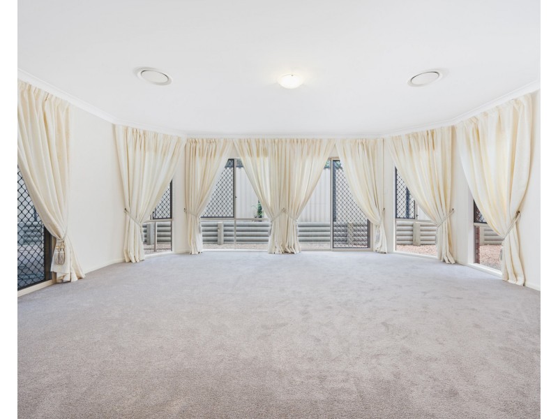 23 Banbrook Court, Molendinar QLD 4214