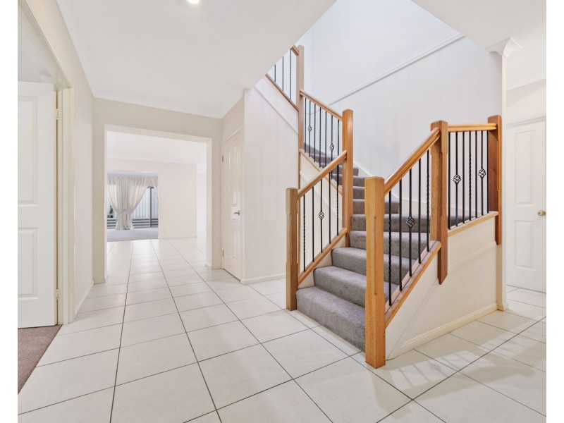 23 Banbrook Court, Molendinar QLD 4214