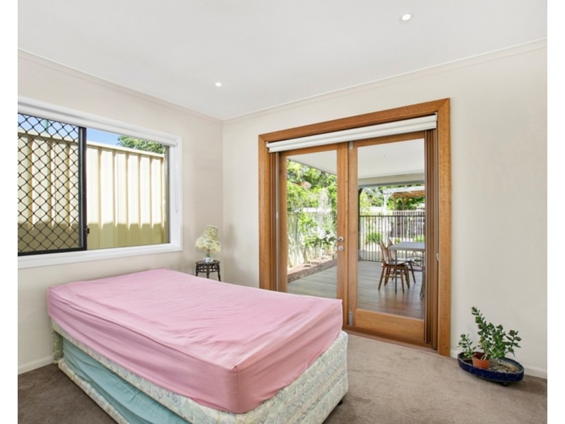 40 Ashgrove Avenue, Runaway Bay QLD 4216