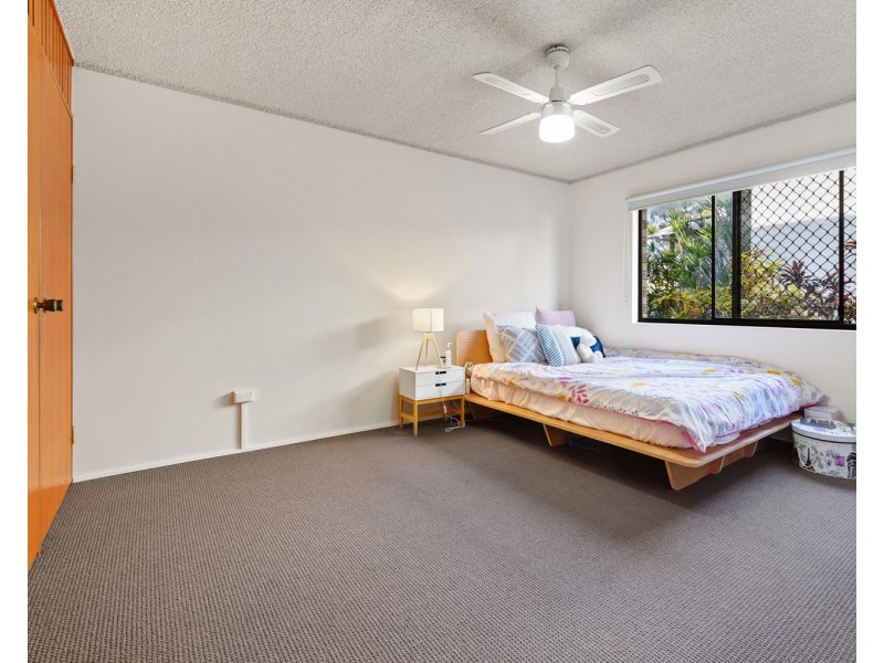 2/29 Lenneberg Street, Southport QLD 4215