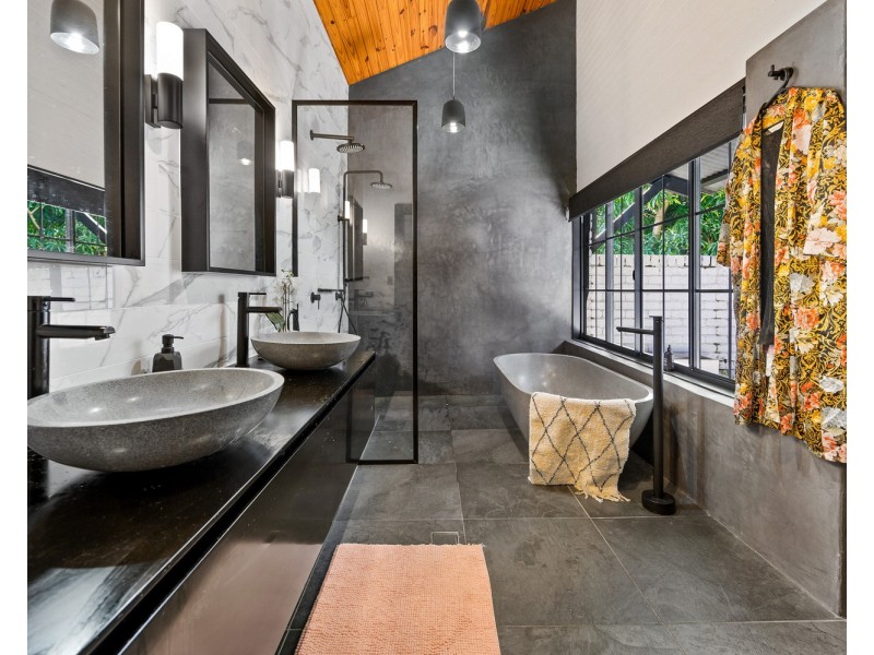 18 Eden Court, Nerang QLD 4211