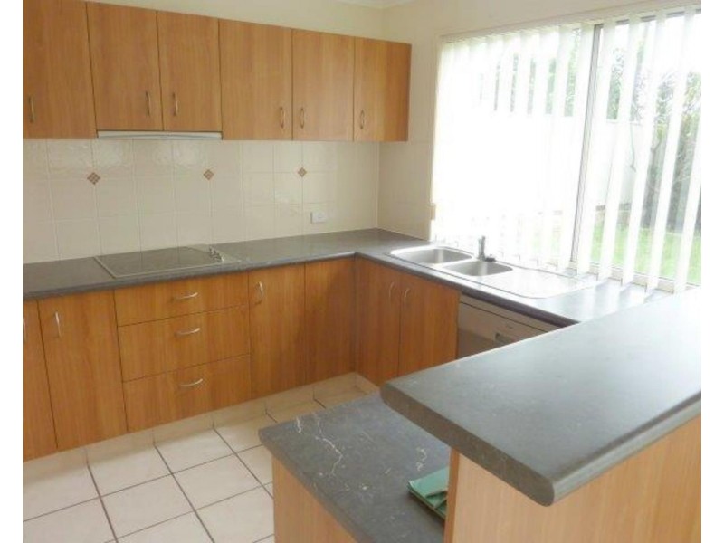 3 Golden Bear Drive, Arundel QLD 4214