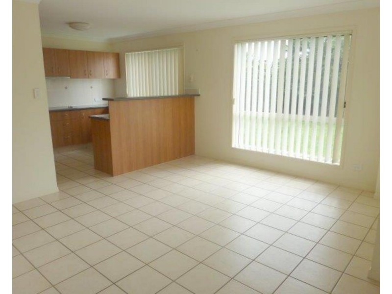 3 Golden Bear Drive, Arundel QLD 4214