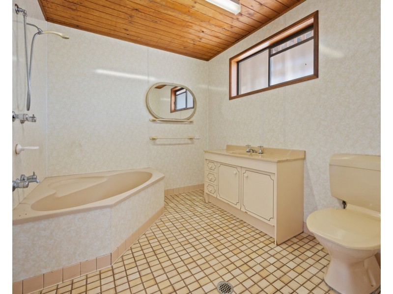 36 Theodore Place, Molendinar QLD 4214