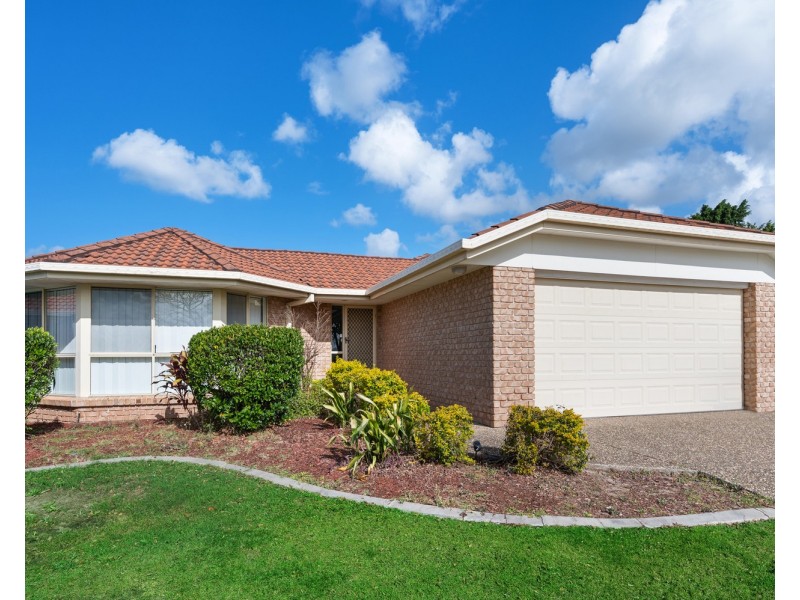 18 Chelmsford Place, Parkwood QLD 4214