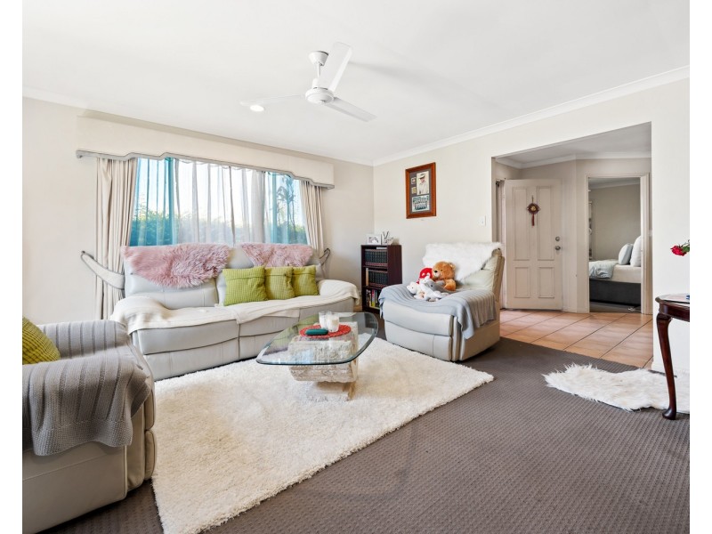 29 Tee Trees Boulevard, Arundel QLD 4214