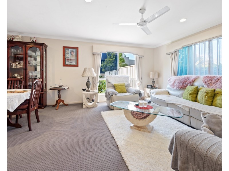29 Tee Trees Boulevard, Arundel QLD 4214