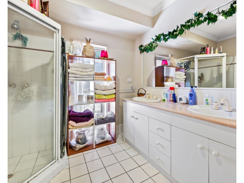 29 Tee Trees Boulevard, Arundel QLD 4214