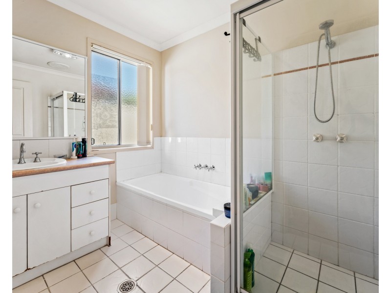 29 Tee Trees Boulevard, Arundel QLD 4214