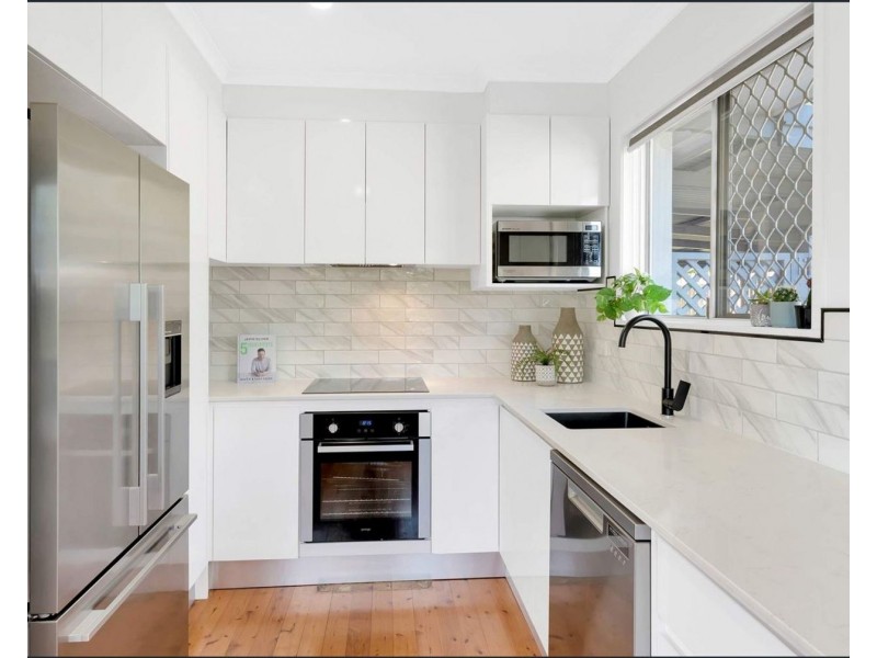 18  Sibyl Street, Southport QLD 4215