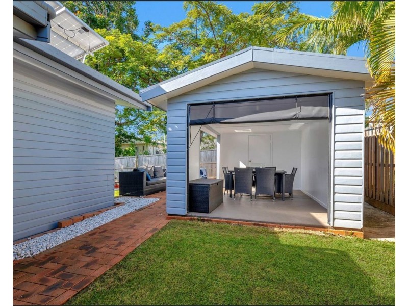 18  Sibyl Street, Southport QLD 4215