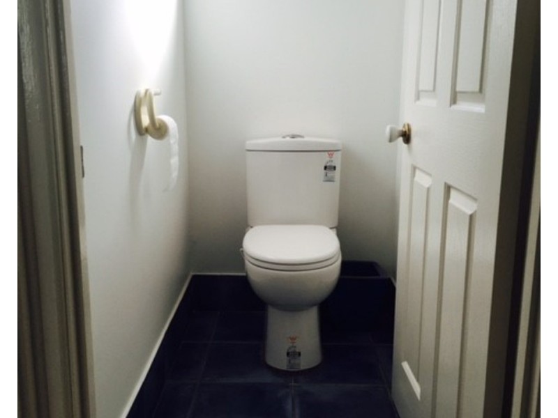 6 Eileen Avenue, Southport QLD 4215