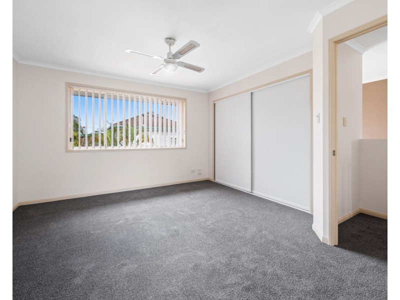 4/55 Eugaree Street, Southport QLD 4215