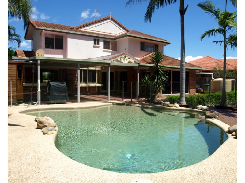 8 Greg Norman Crescent, Parkwood QLD 4214